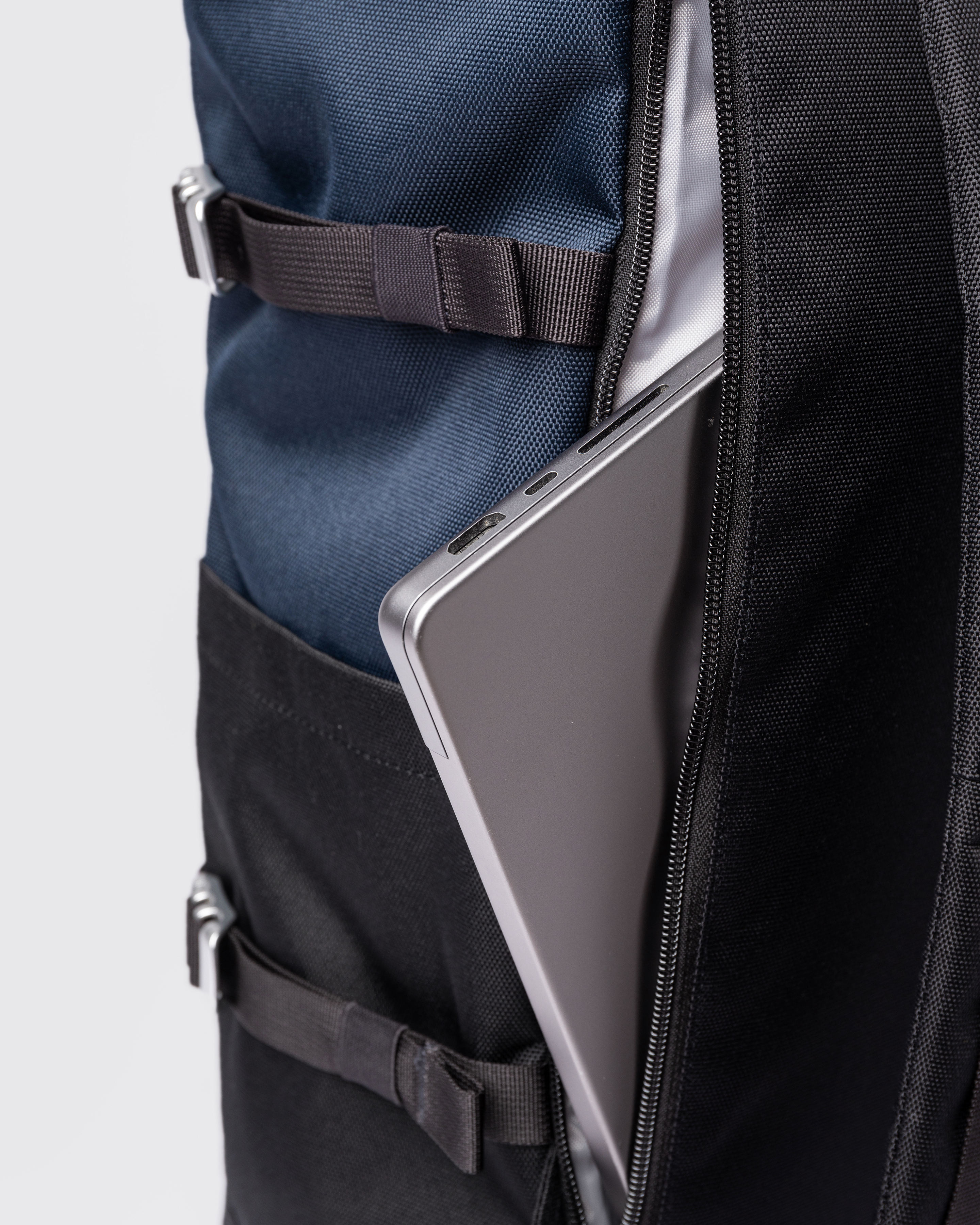 ICON Rolltop backpack L is in color multi navy (5 of 6)