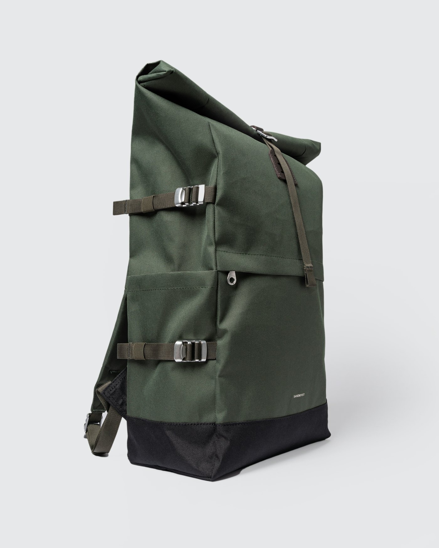 ICON Rolltop Backpack L is in color dawn green (2 of 9)