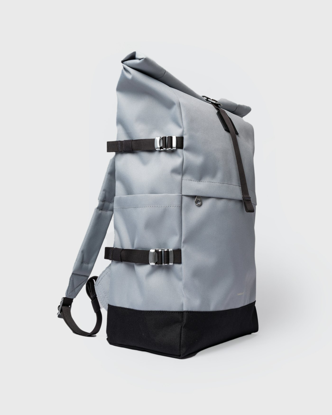 ICON Rolltop backpack L är i färgen ice blue (2 av 6)