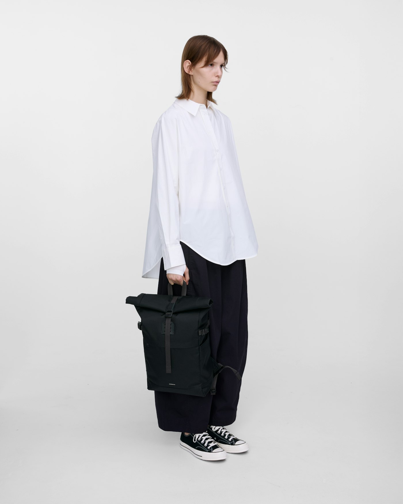 ICON Rolltop Backpack M is in color black (8 of 10)