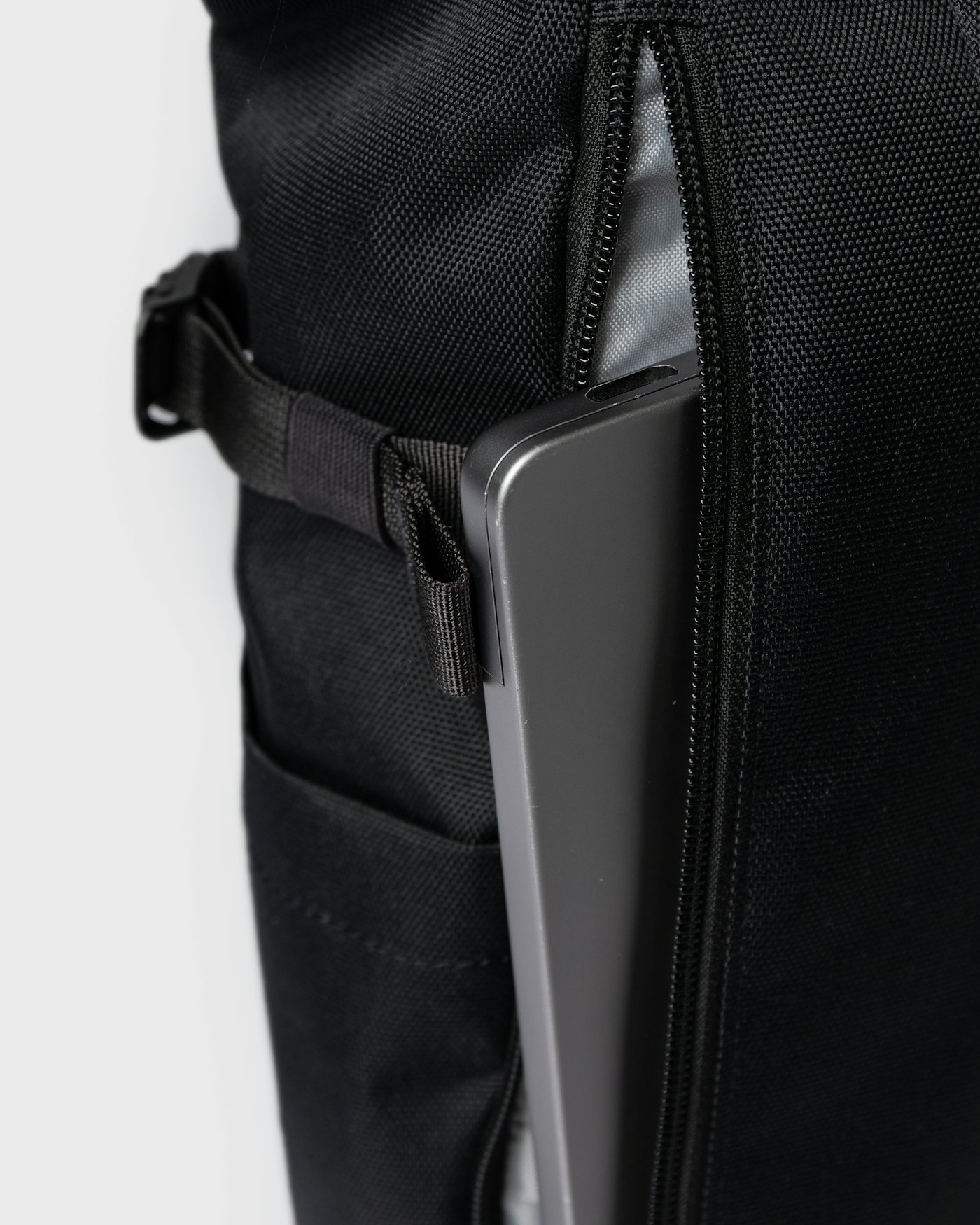 ICON Rolltop Backpack M is in color black (5 of 10)