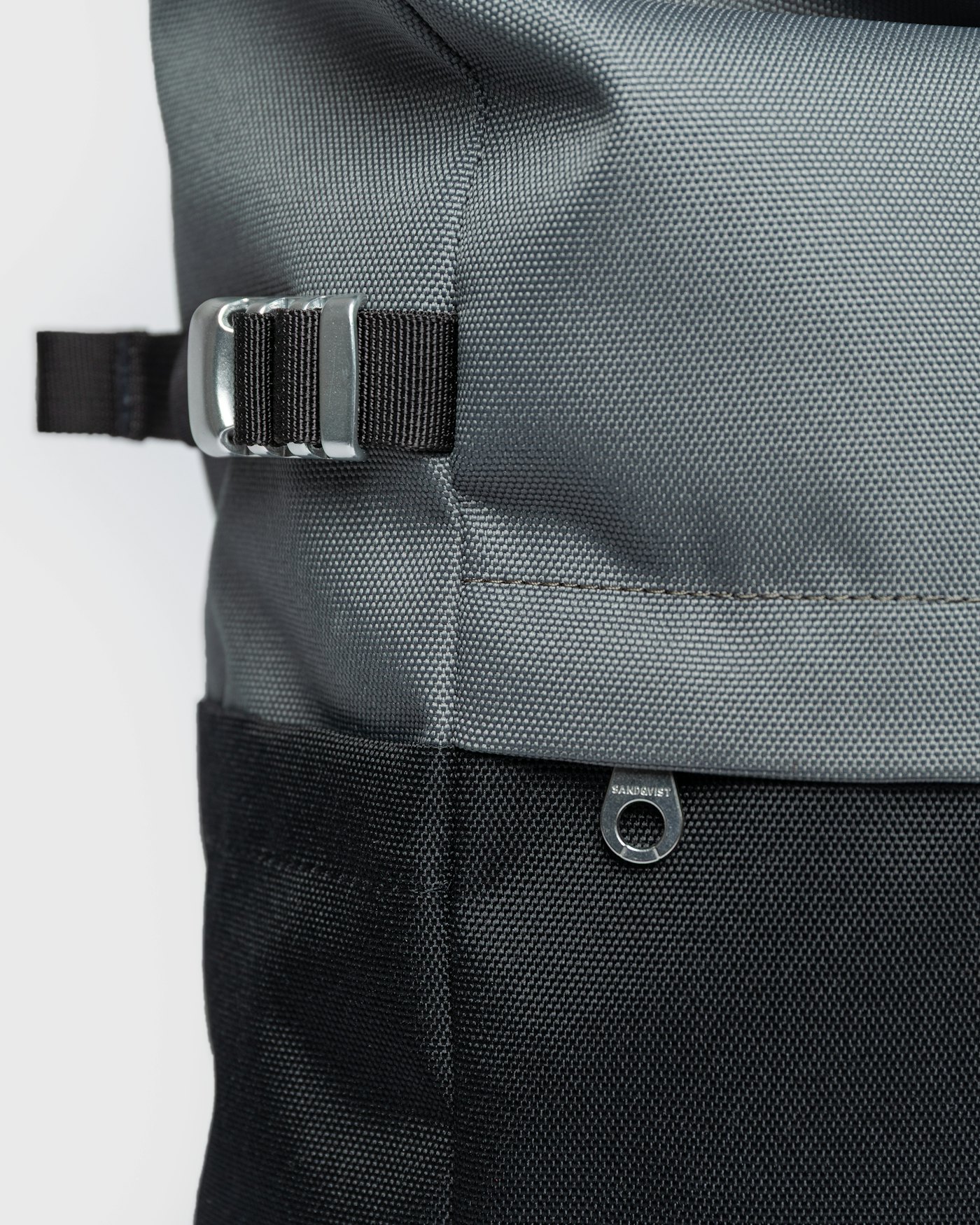 ICON Rolltop backpack M est en couleur multi dark (7 de 8)