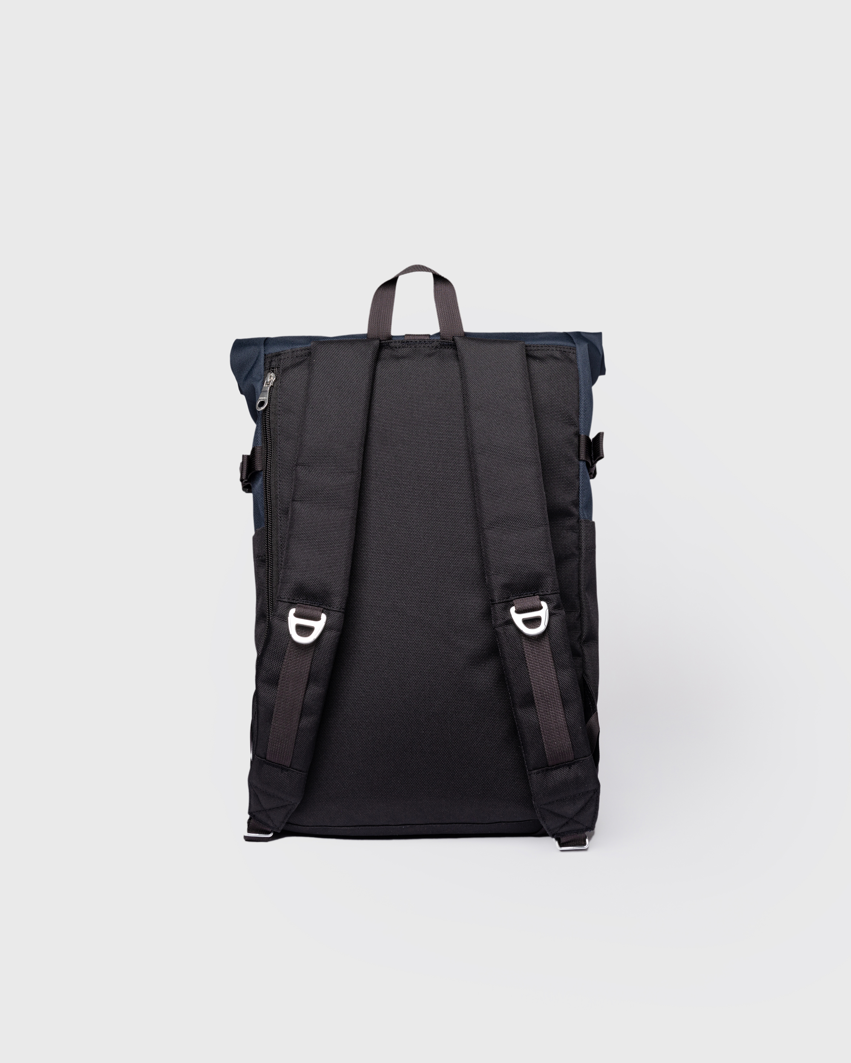 ICON Rolltop backpack M est en couleur multi black/navy (4 de 5)