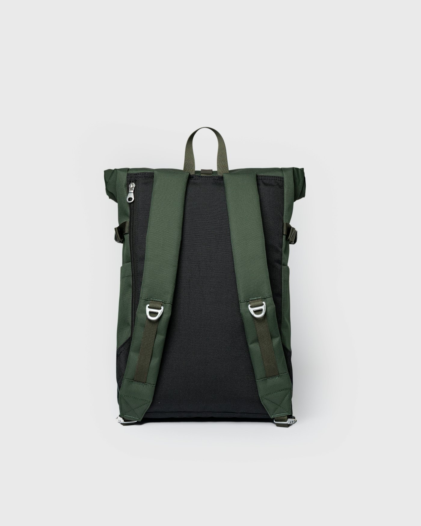ICON Rolltop Backpack M is in color dawn green (3 of 10)