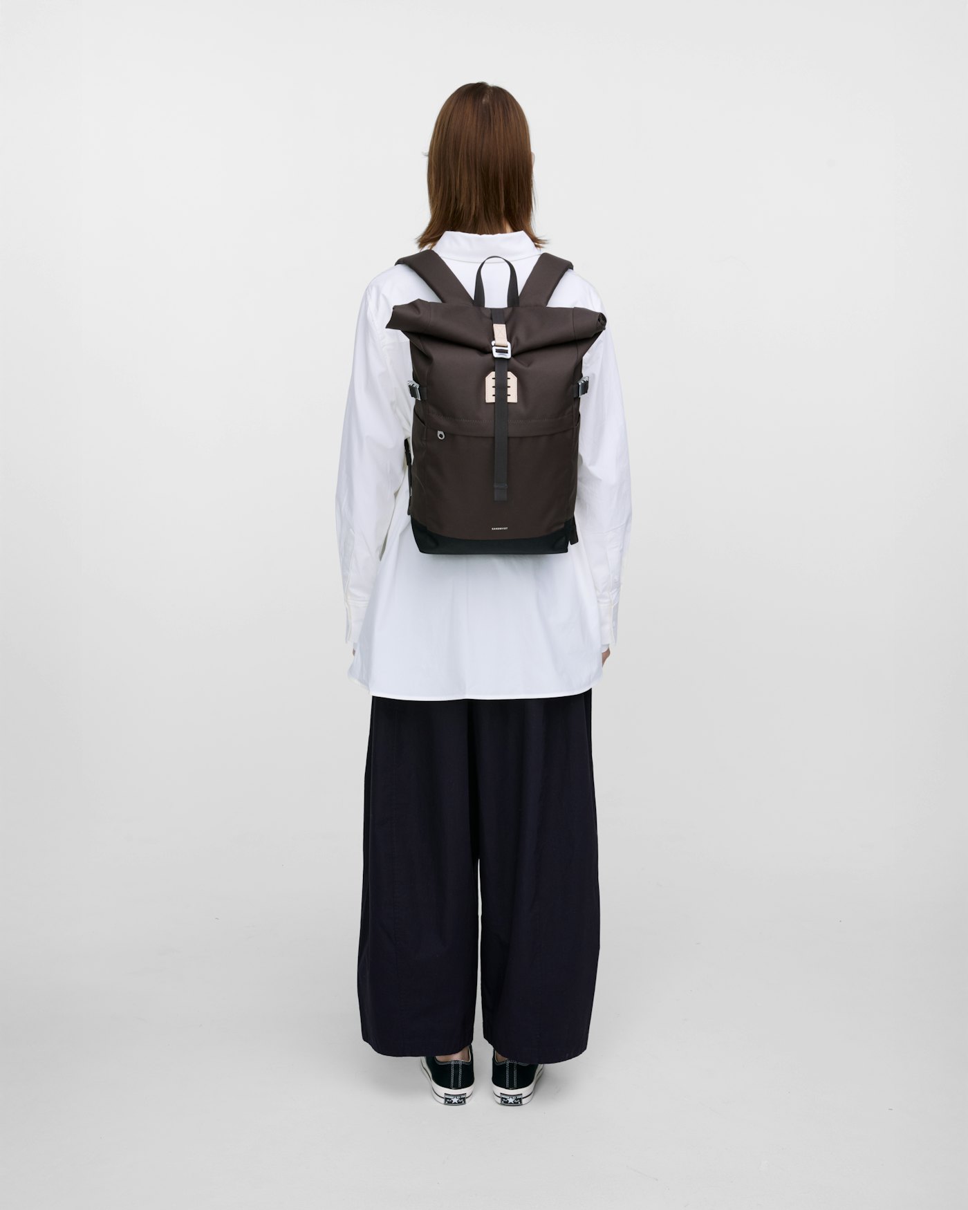 ICON Rolltop backpack M is in color brown (9 of 10)