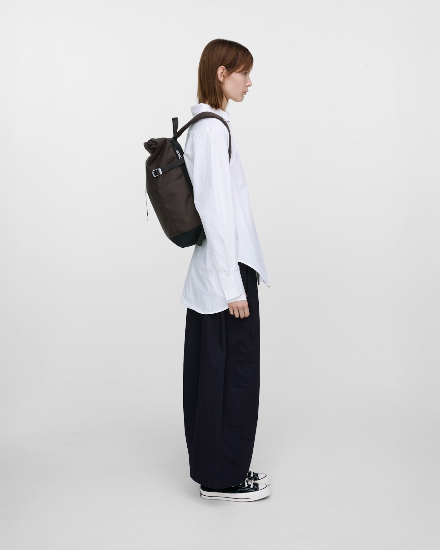 ICON Rolltop backpack M is in color brown (10 of 10)
