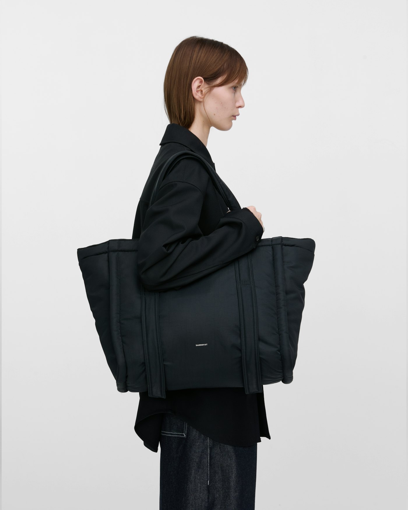 CURVE Tote Bag ist farbig schwarz (8 oder 14)