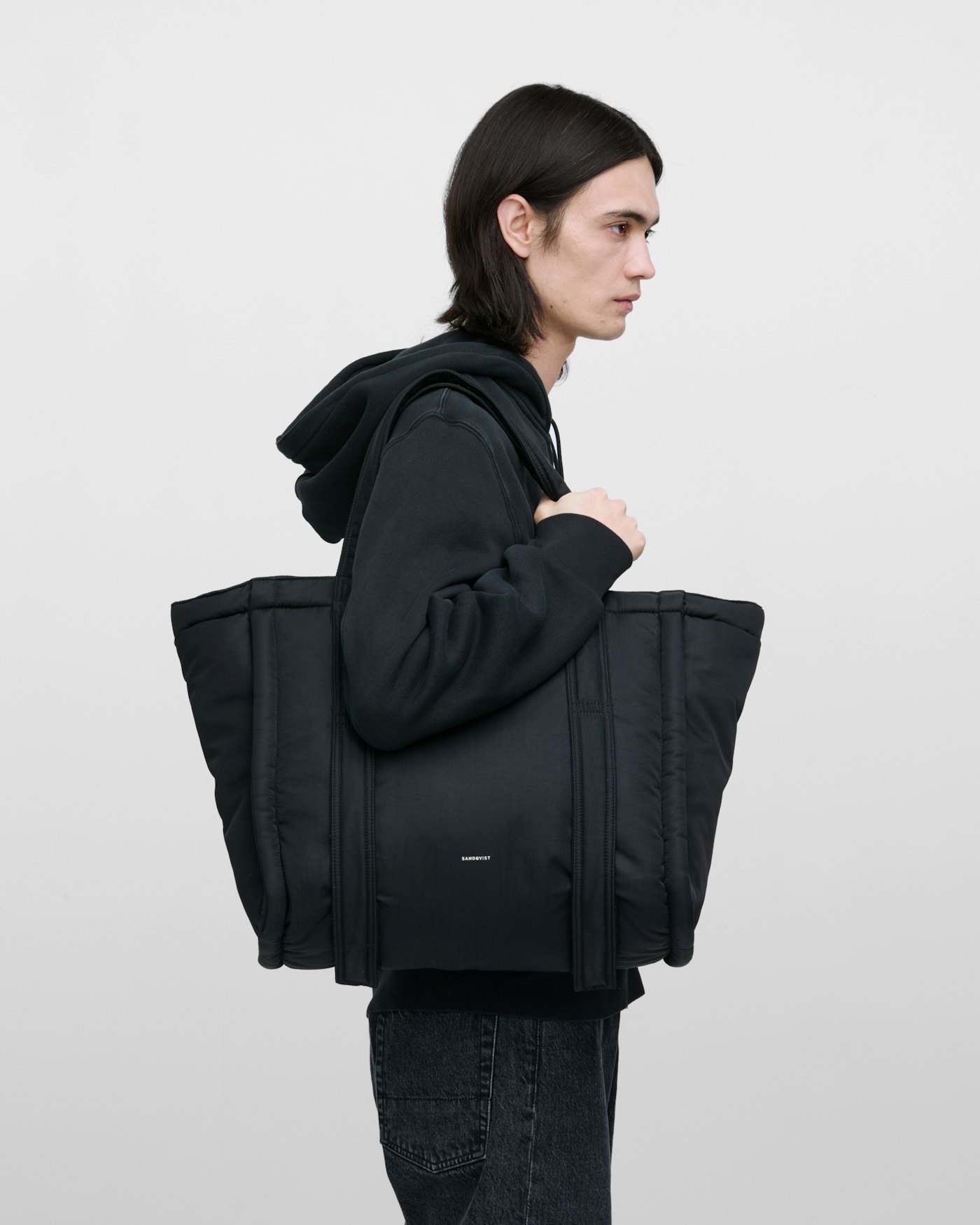 CURVE Tote Bag ist farbig schwarz (9 oder 14)