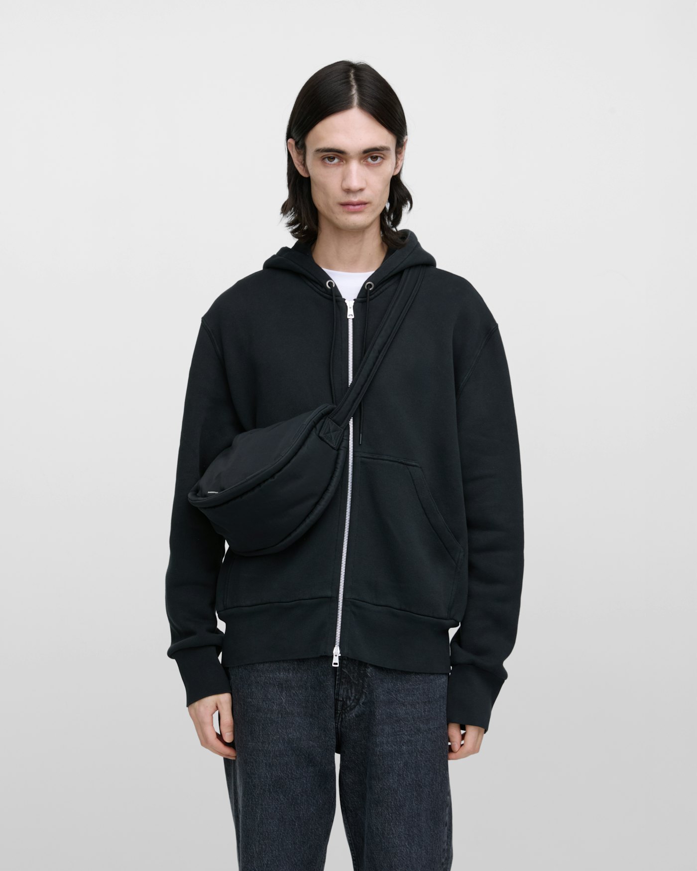 CURVE Half Moon Bag Mini is in color black (8 of 17)