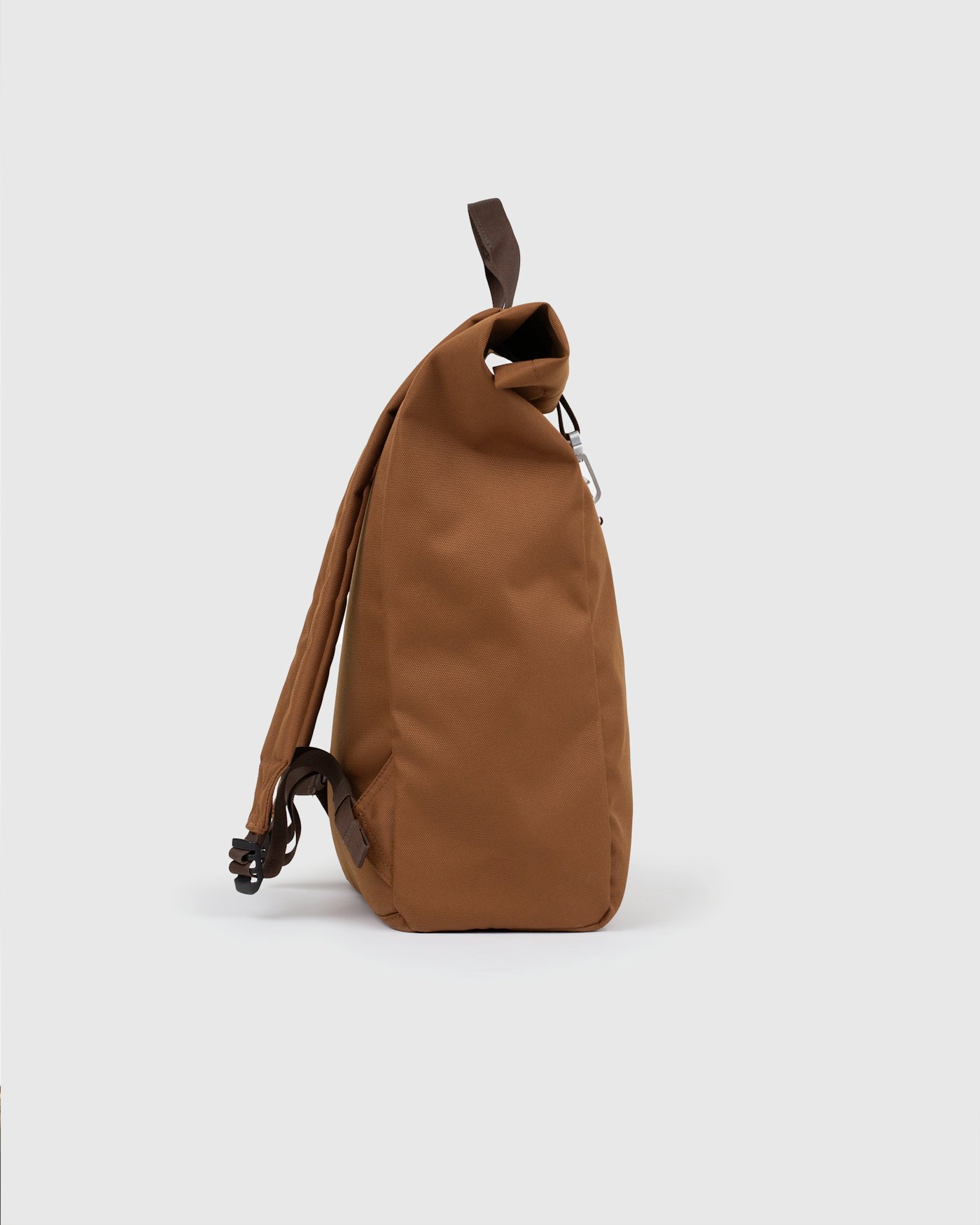 GROUND Rolltop backpack L är i färgen sepia brown (3 av 10)