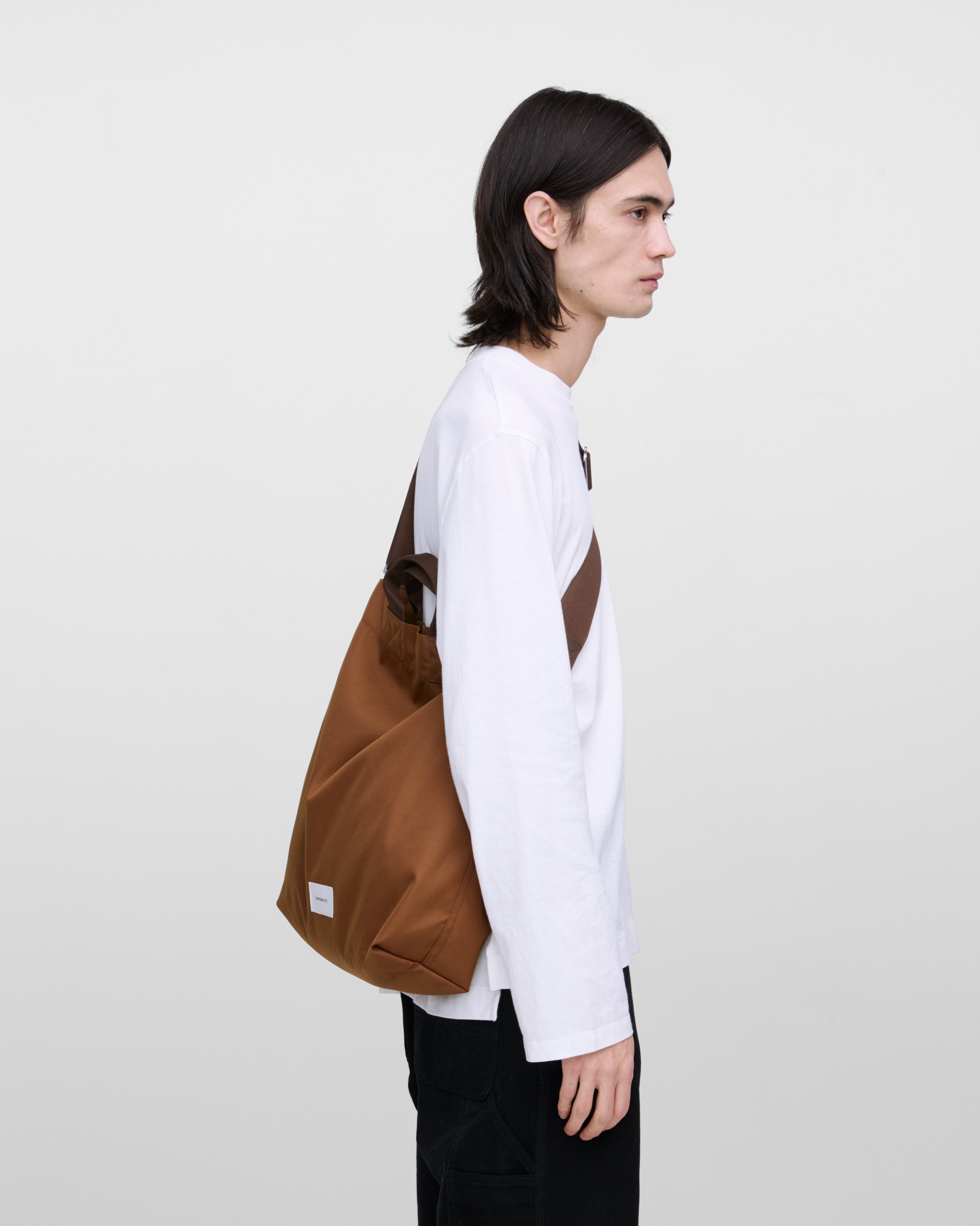 GROUND Shopper Bag is in color sepia brown (11 of 14)