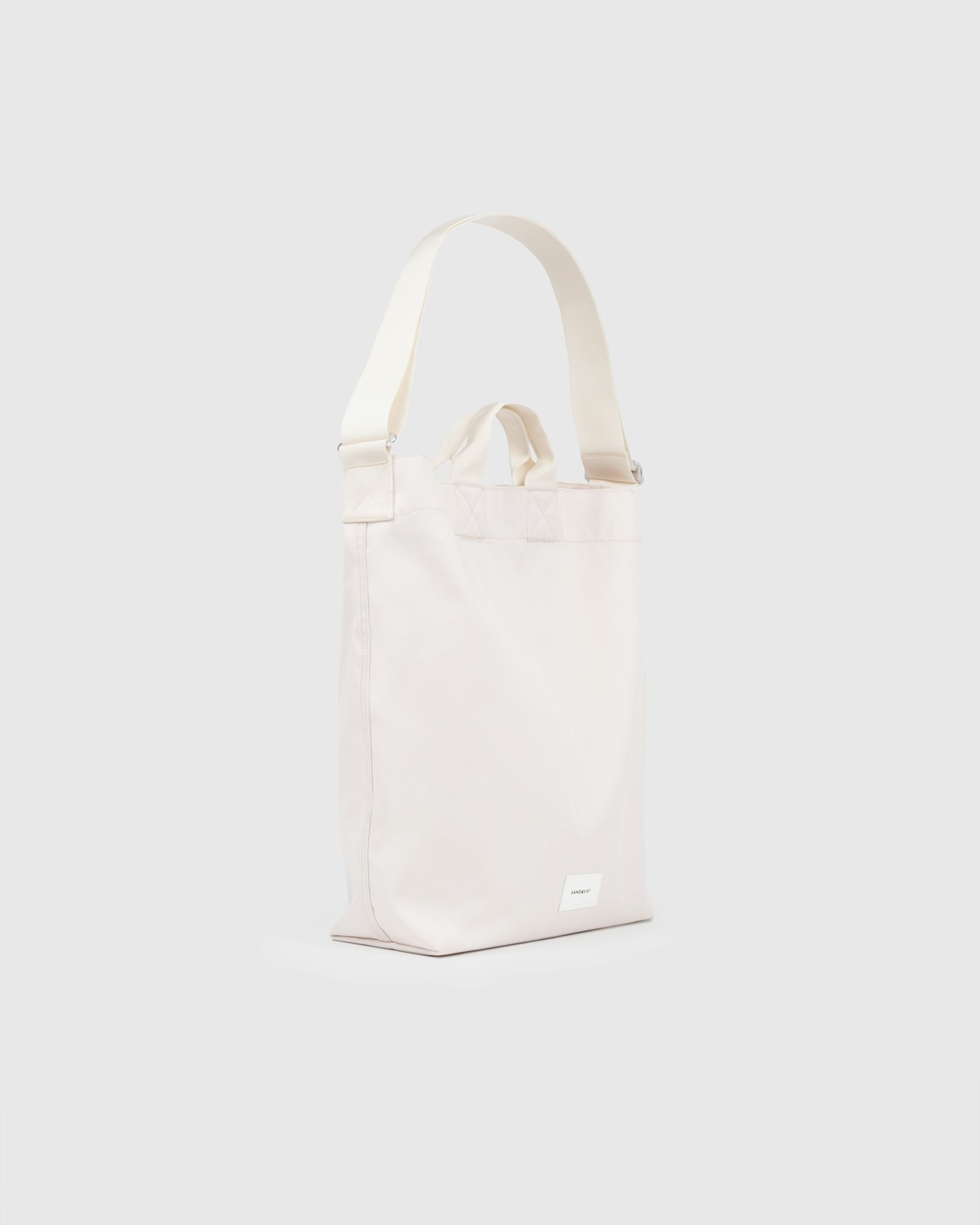 GROUND Shopper Bag is in color birch (2 of 12)