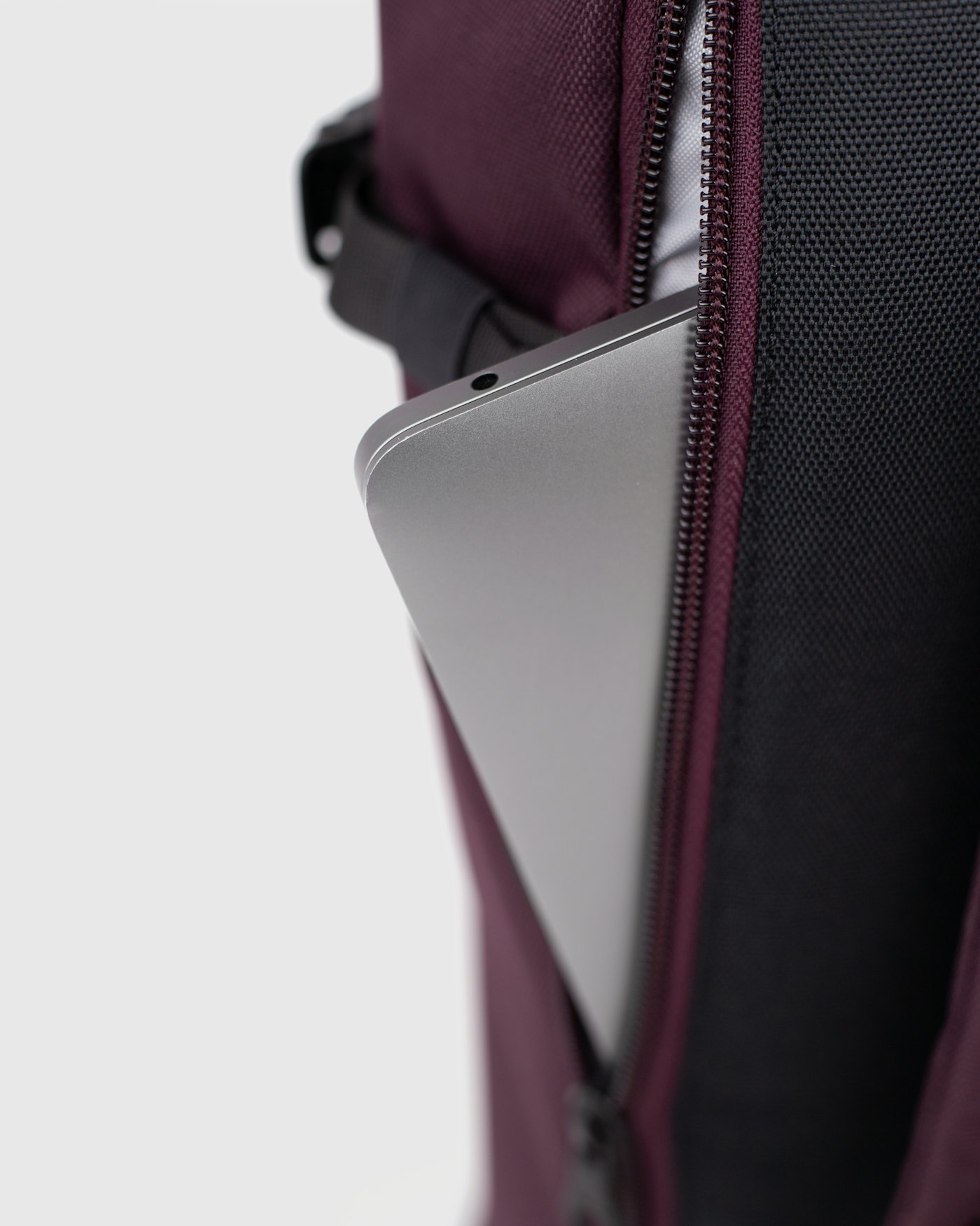ICON ROLLTOP BACKPACK L ist farbig cabernet (7 oder 11)