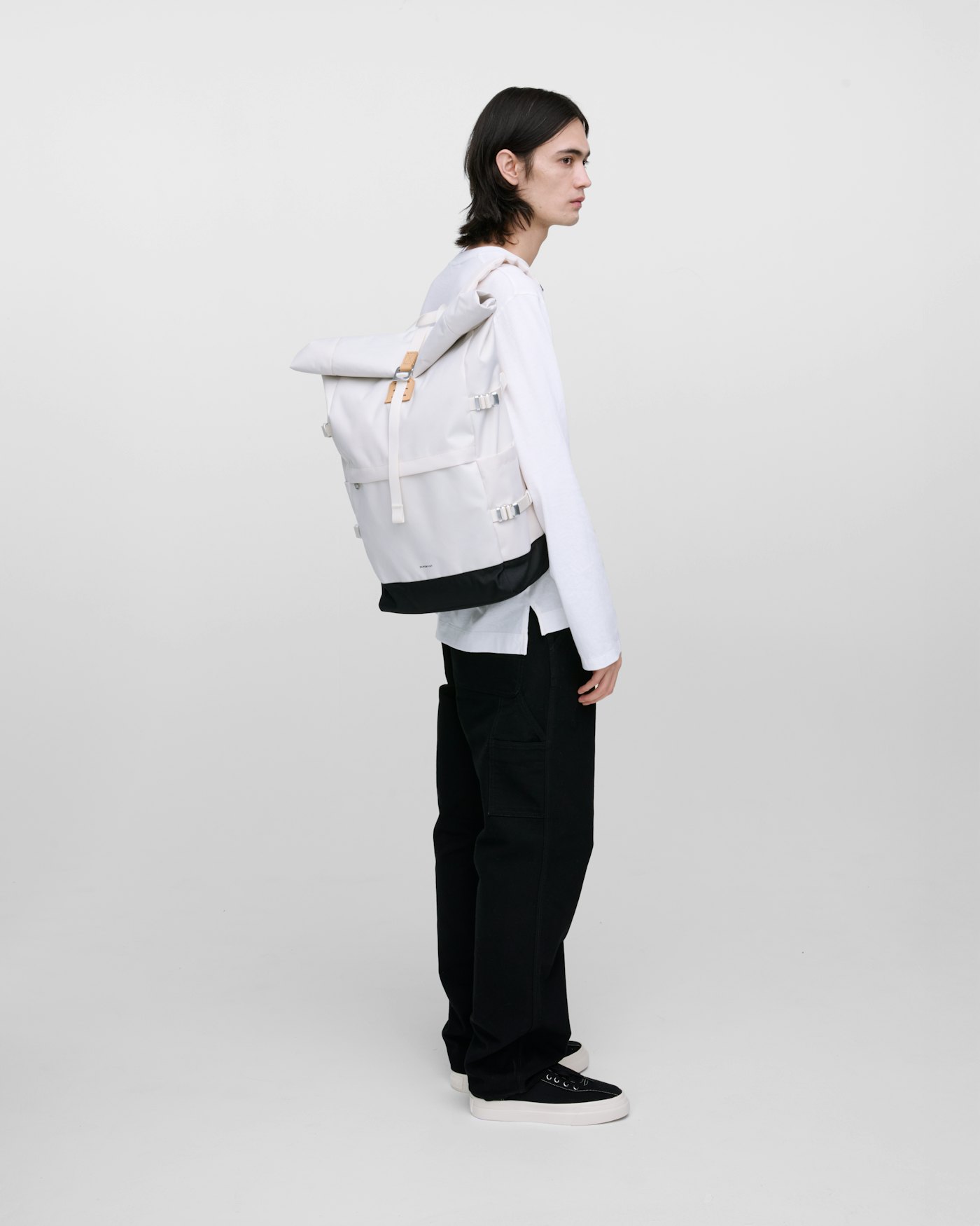 ICON Rolltop Backpack L is in color birch (9 of 11)