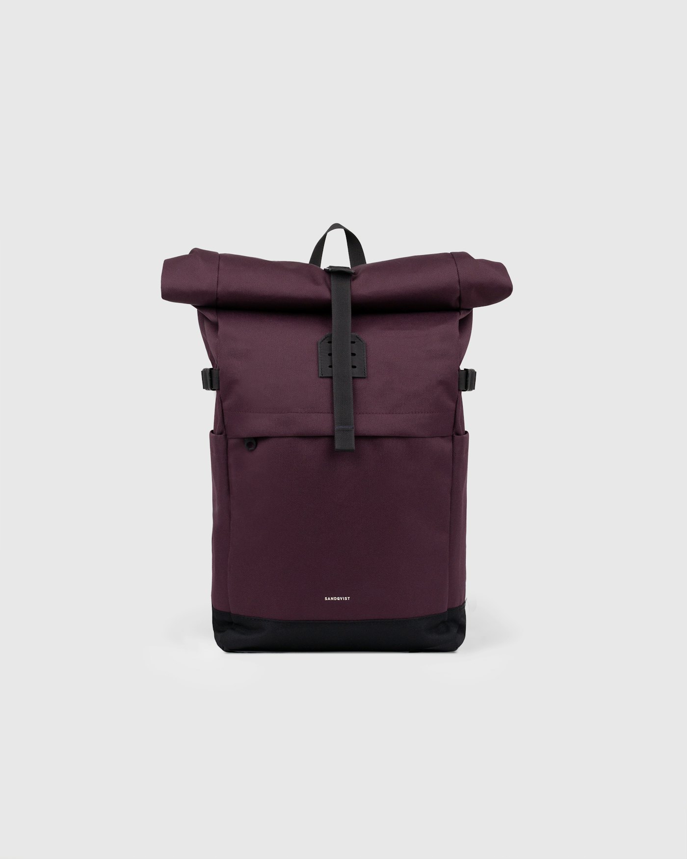 ICON Rolltop backpack M is in color cabernet (1 of 8)