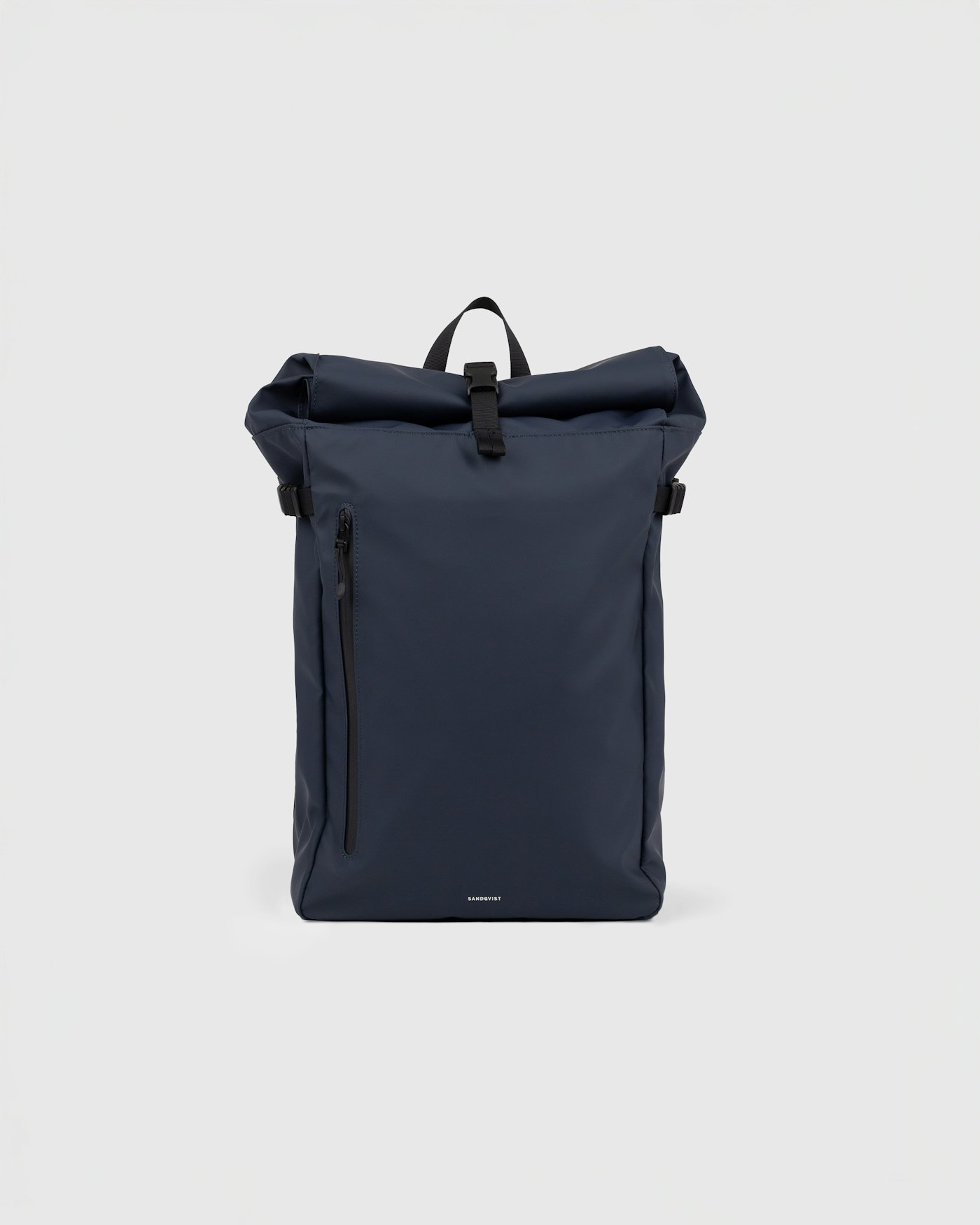 STREAM Slim Rolltop M is in color navy (1 of 5)