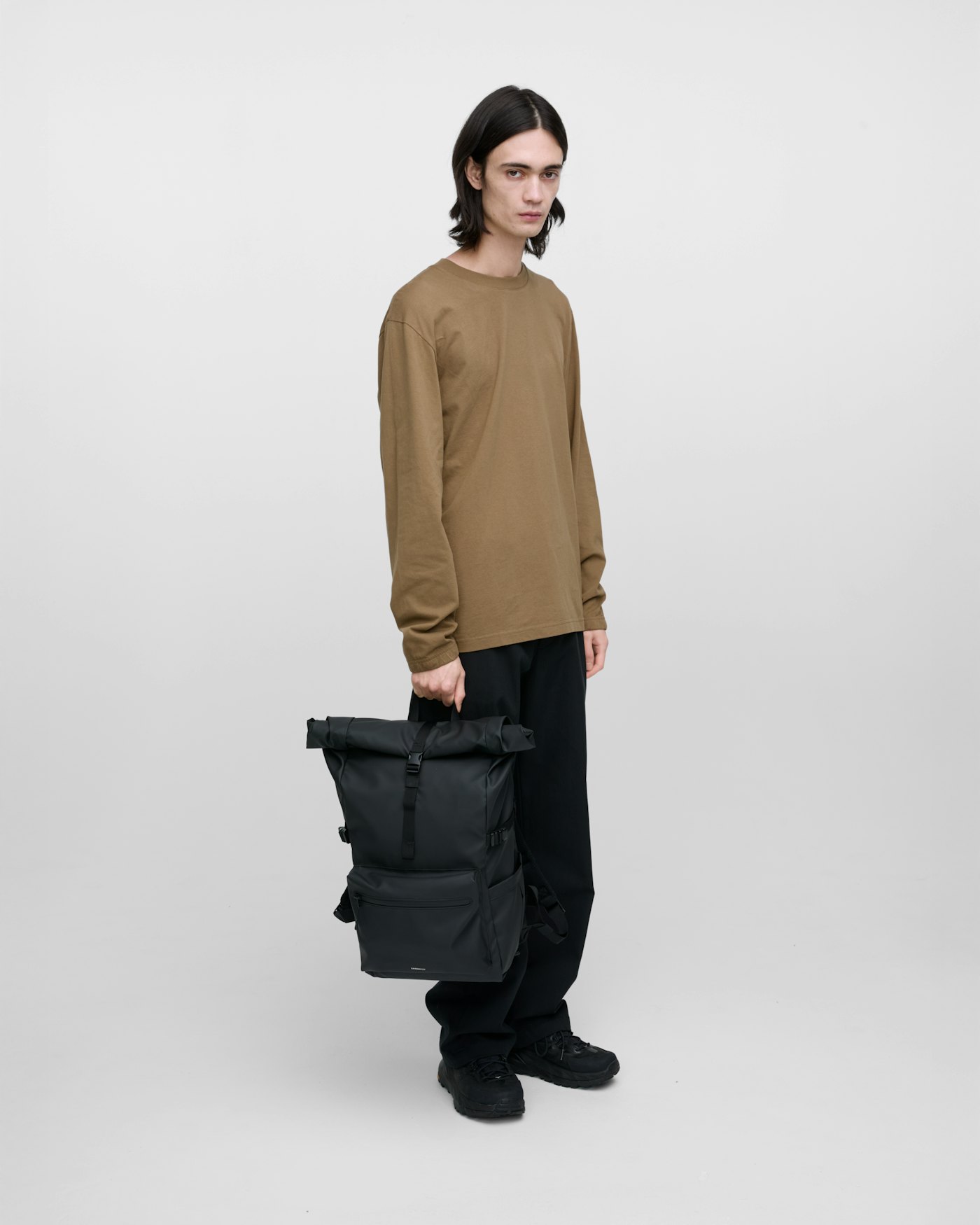 STREAM Rolltop Backpack L is in color black (11 of 11)