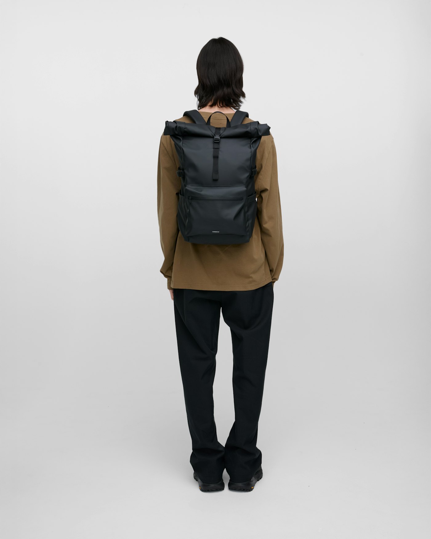 STREAM Rolltop Backpack L is in color black (9 of 11)