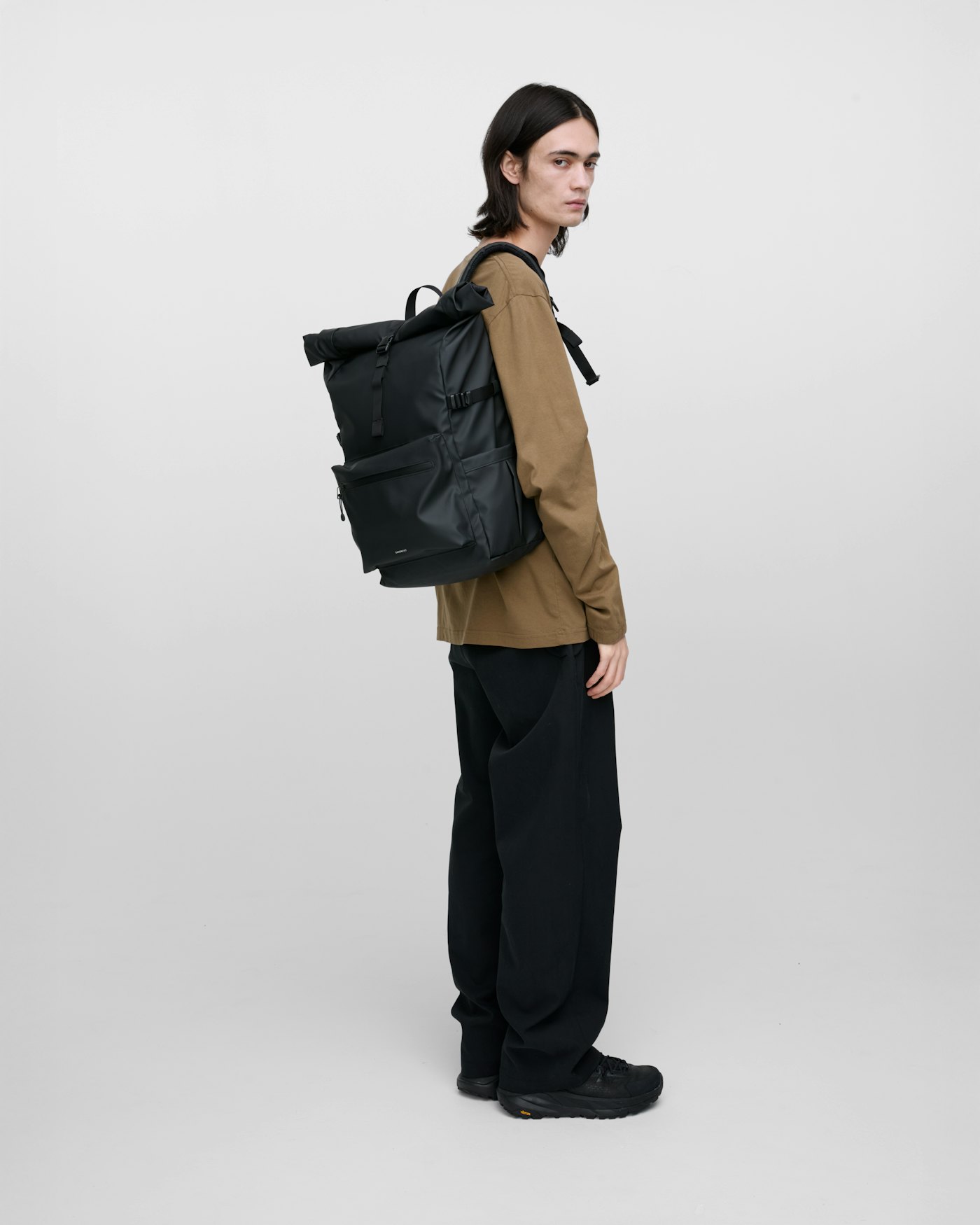 STREAM Rolltop Backpack L is in color black (10 of 11)
