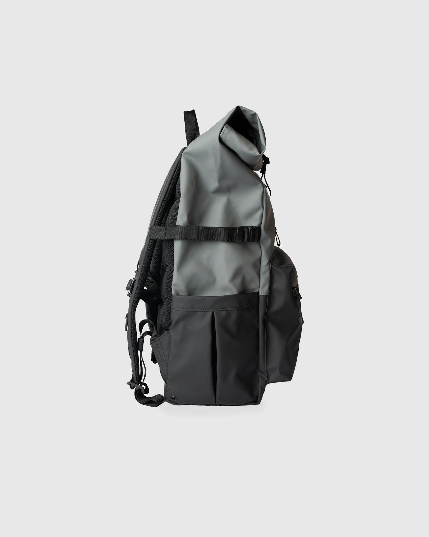STREAM Rolltop Backpack L is in color multi dark (3 of 5)