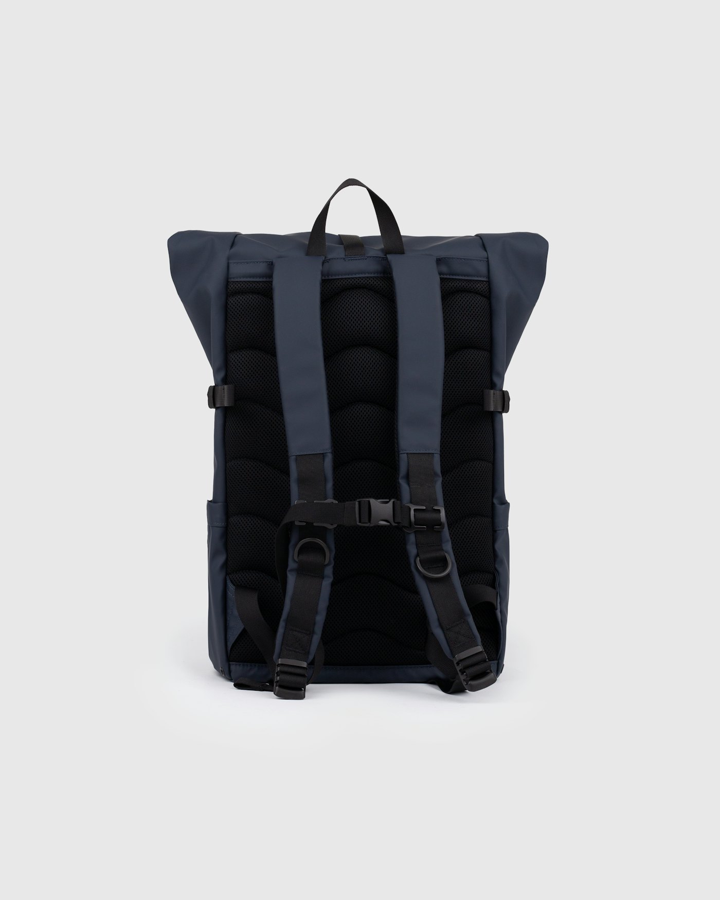 STREAM Rolltop Backpack L is in color navy (4 of 4)