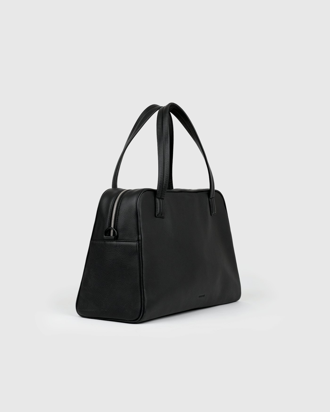 LEATHER Bowling Bag is in color black (2 of 9)