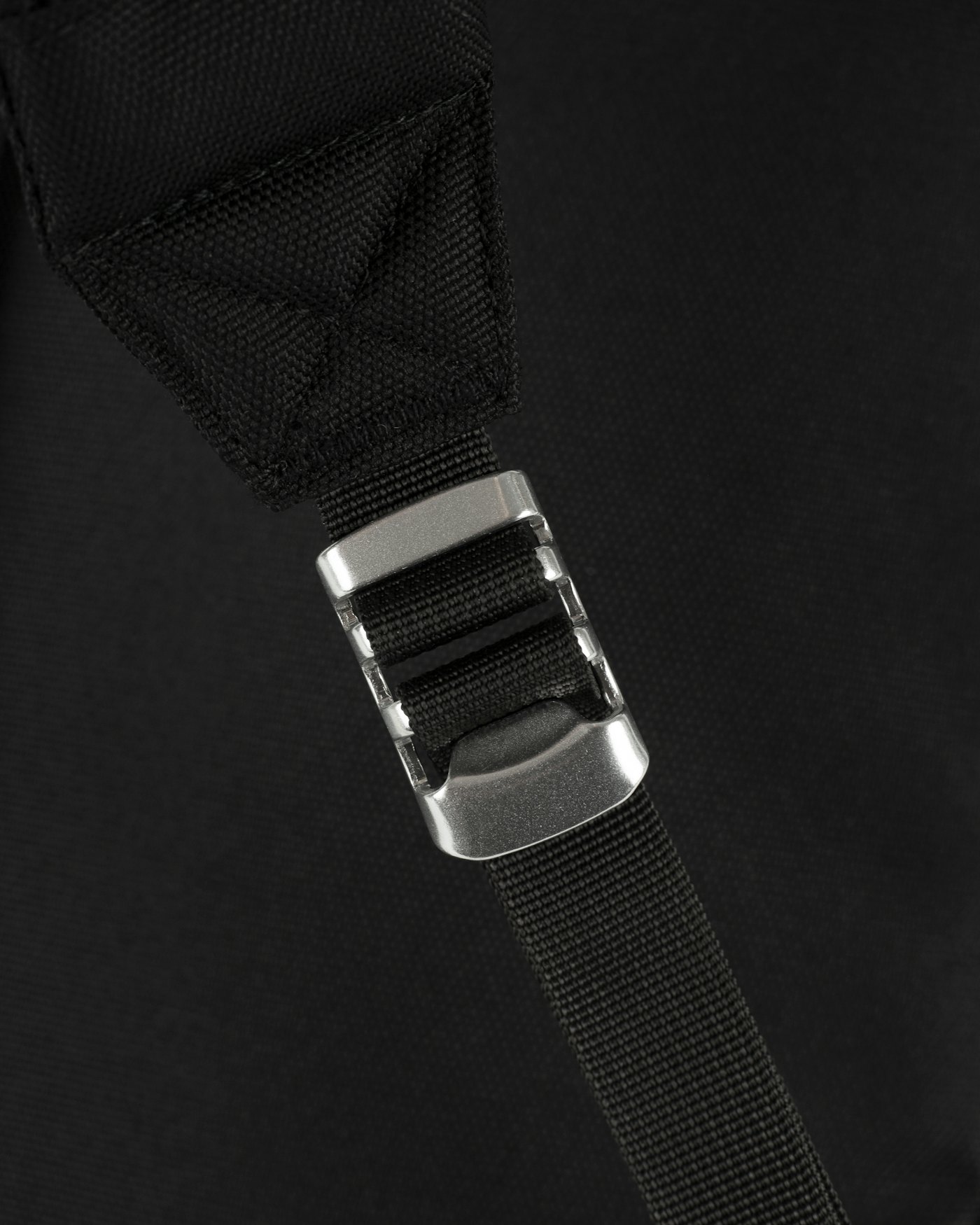 ICON Rolltop Backpack 14" est en couleur olive (7 de 9)