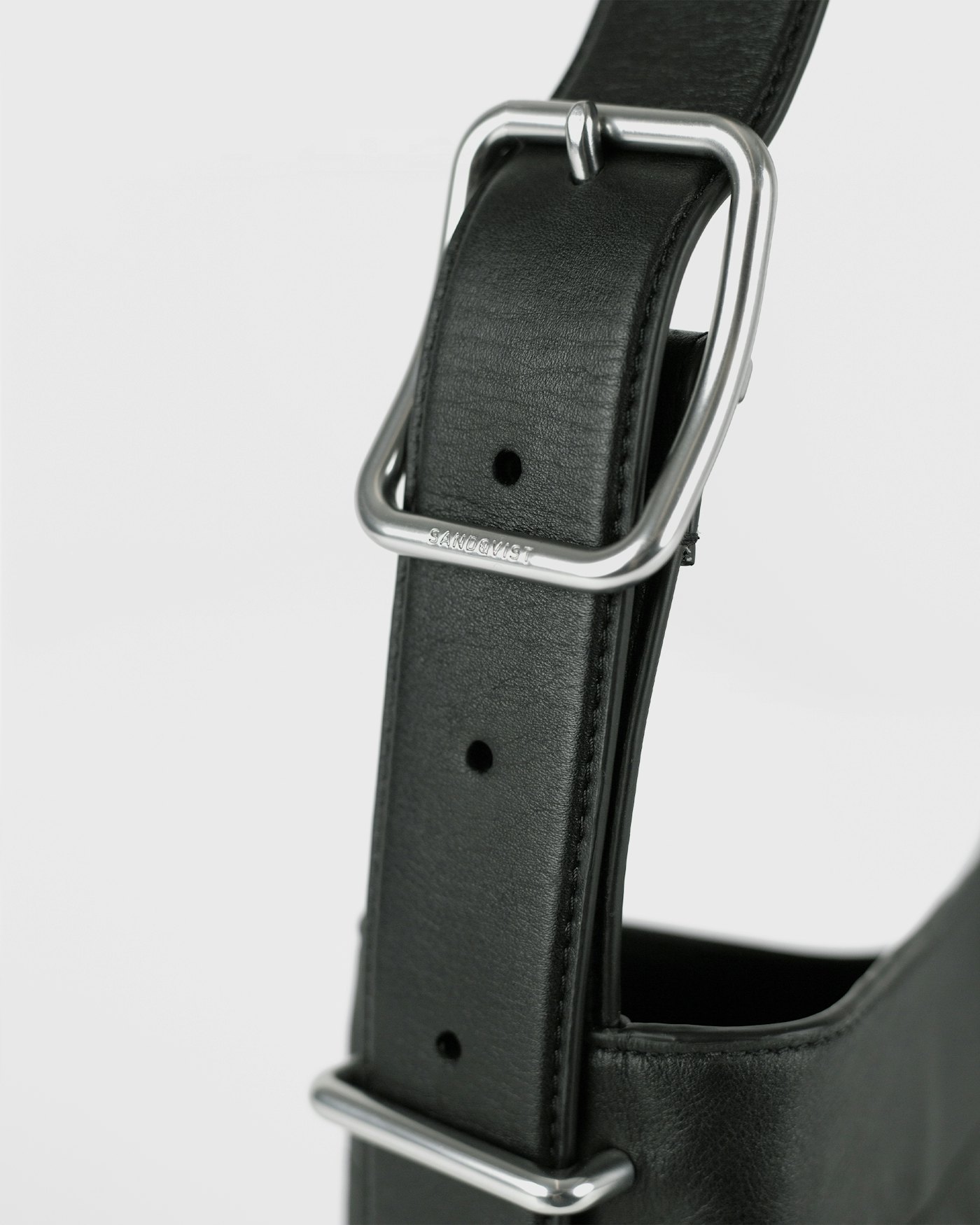 LEATHER Shopper Bag est en couleur noir (6 de 9)