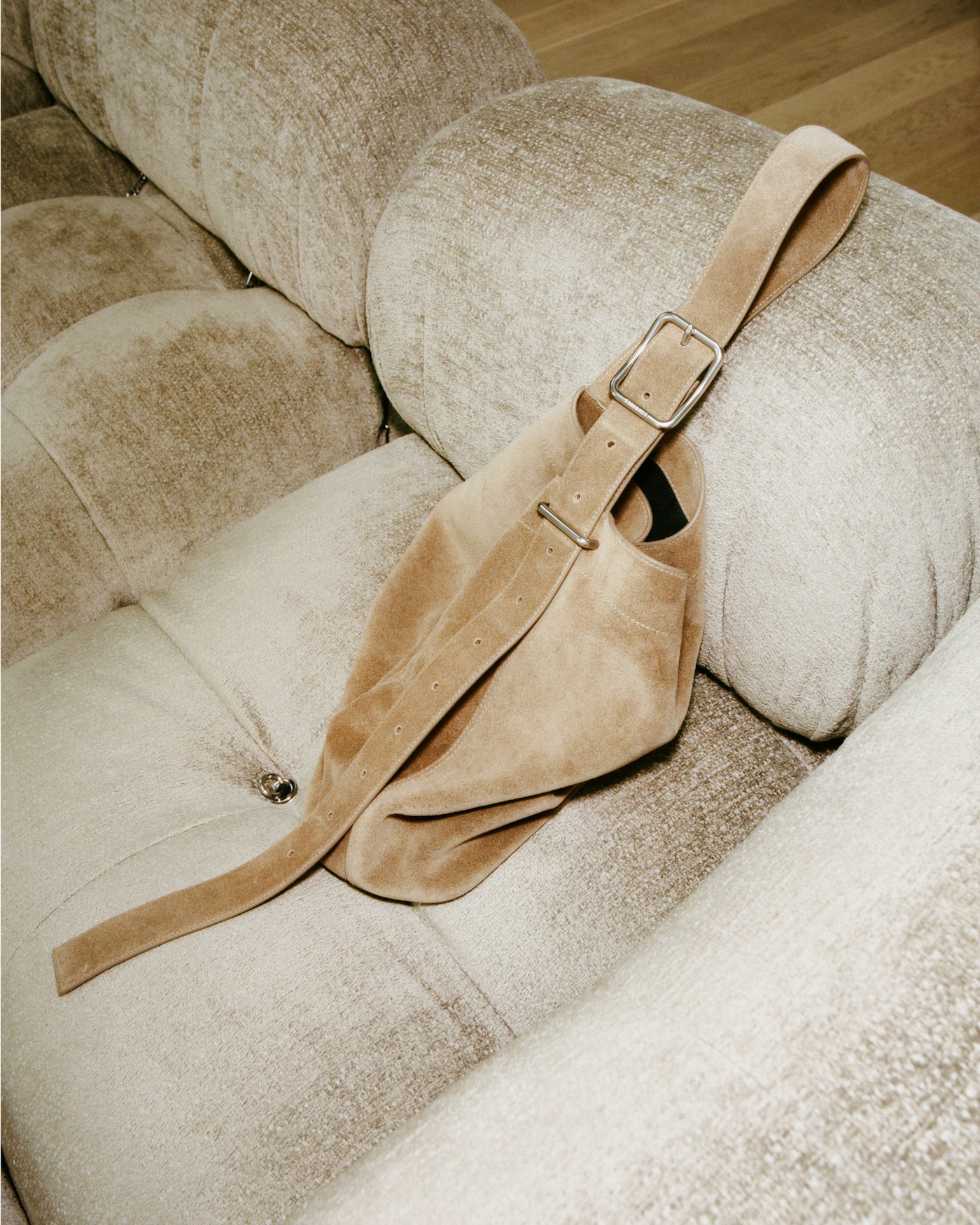 LEATHER Shopper Bag ist farbig taupe (6 oder 6)