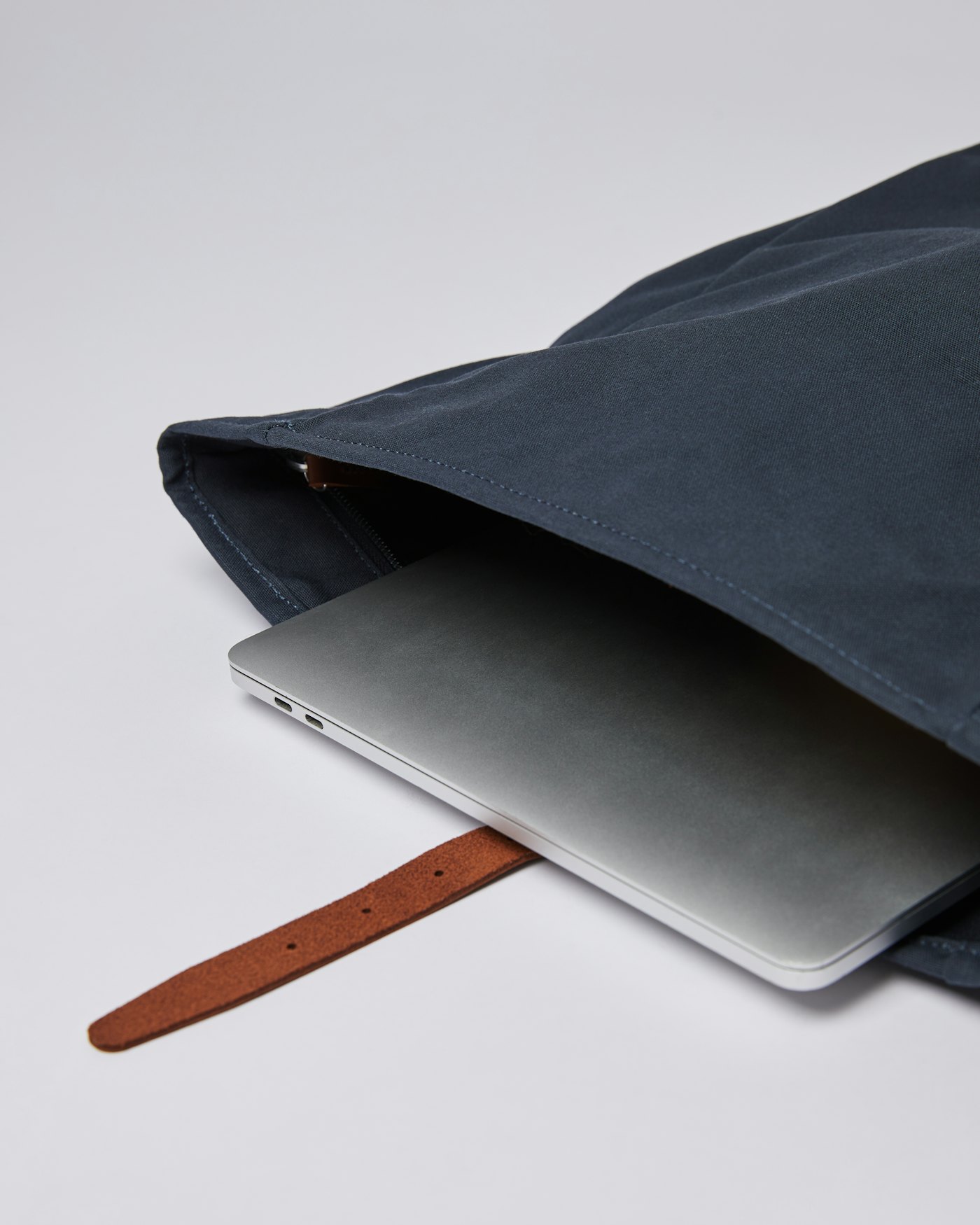 Dante is in color navy (3 of 5)